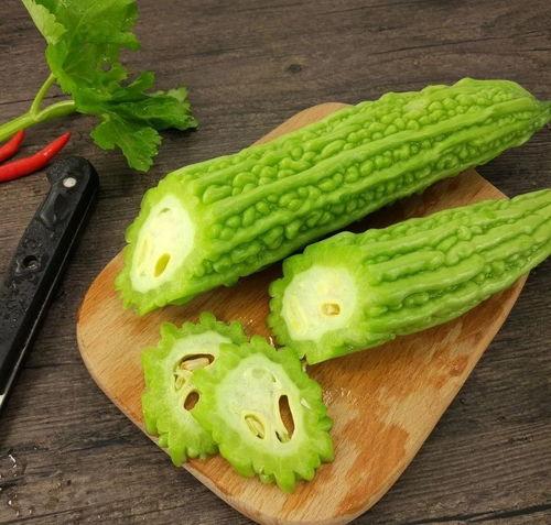 拉瓜花怎样炸着吃视频,家常美味炸拉瓜花教程