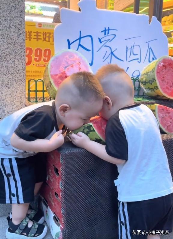 双胞胎吃冰瓜视频播放,视频播放引网友热议