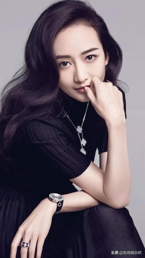 南京美女吃瓜视频大全曝光,揭秘网络红人幕后生活