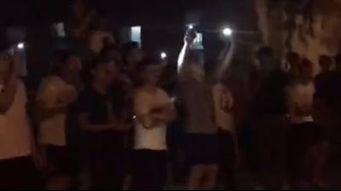 表白视频吃瓜现场,表白视频引发吃瓜热潮，网友热议不断