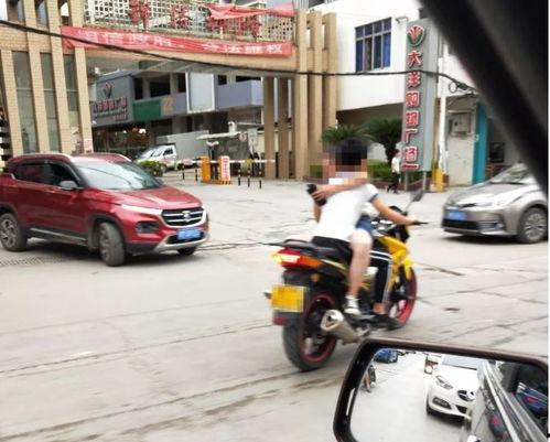 机车店吃瓜男女视频,吃瓜男女视频引发热议