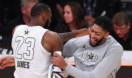 喀什浓眉哥吃瓜事件视频,一场网络热议的视觉盛宴