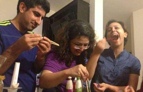 老外在河南吃瓜事件视频,老外视角下的本土文化冲突与理解