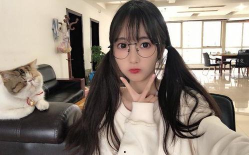 辽宁王艺霏吃瓜视频,揭秘娱乐圈幕后故事  第2张