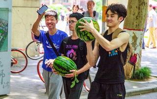 潍坊学校跳舞视频吃瓜,这舞蹈太上头了！